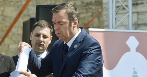 Letették a budai Várban újjáépülő Lovarda alapkövét Letették a budai Várban újjáépülő Lovarda alapkövét