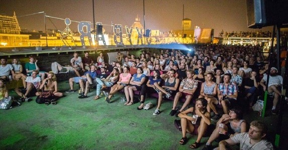 Megújul Budapest legklasszabb tetőtéri mozija Megújul Budapest legklasszabb tetőtéri mozija