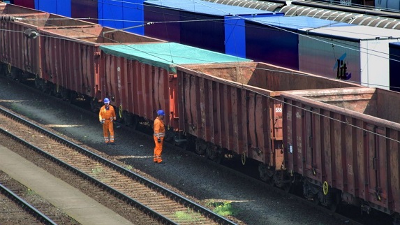 Részlegesen visszavásárolná a kormány a Rail Cargo Hungariát