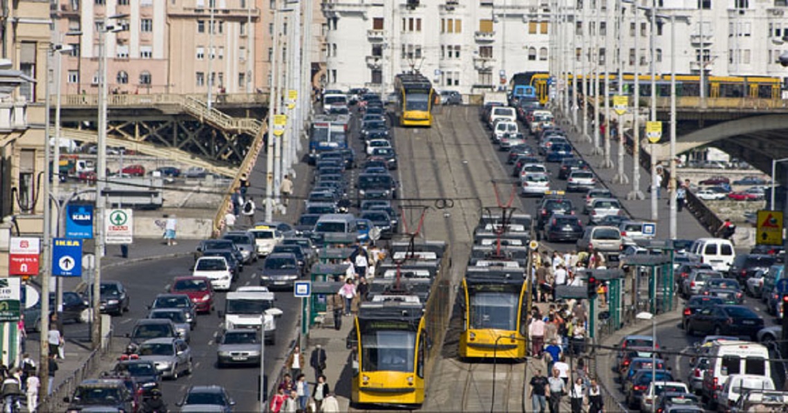 Durva sebességkorlátozás jöhet Budapesten
